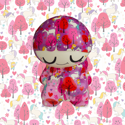 Soft’n Slo Squishies™ Designerz Cool Girl is a premium, patterned squishy.