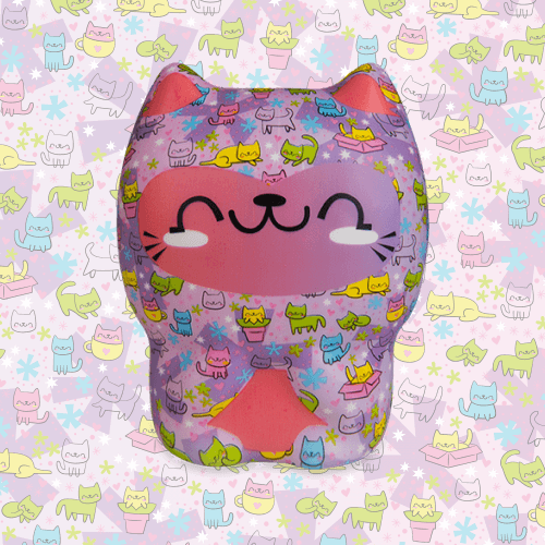 Soft’n Slo Squishies™ Designerz Cat is a cute, cat squishy. 