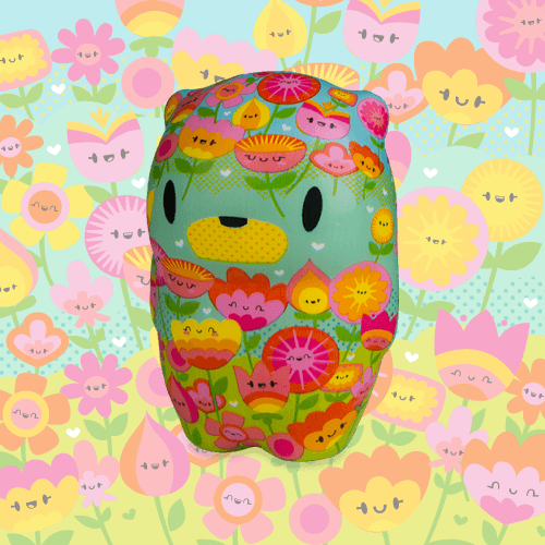 Soft’n Slo Squishies™ Designerz Snips is a squishy bear with a floral pattern. 